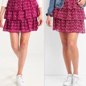 GAP ruffled mini skirt, kidney bean color. Size L